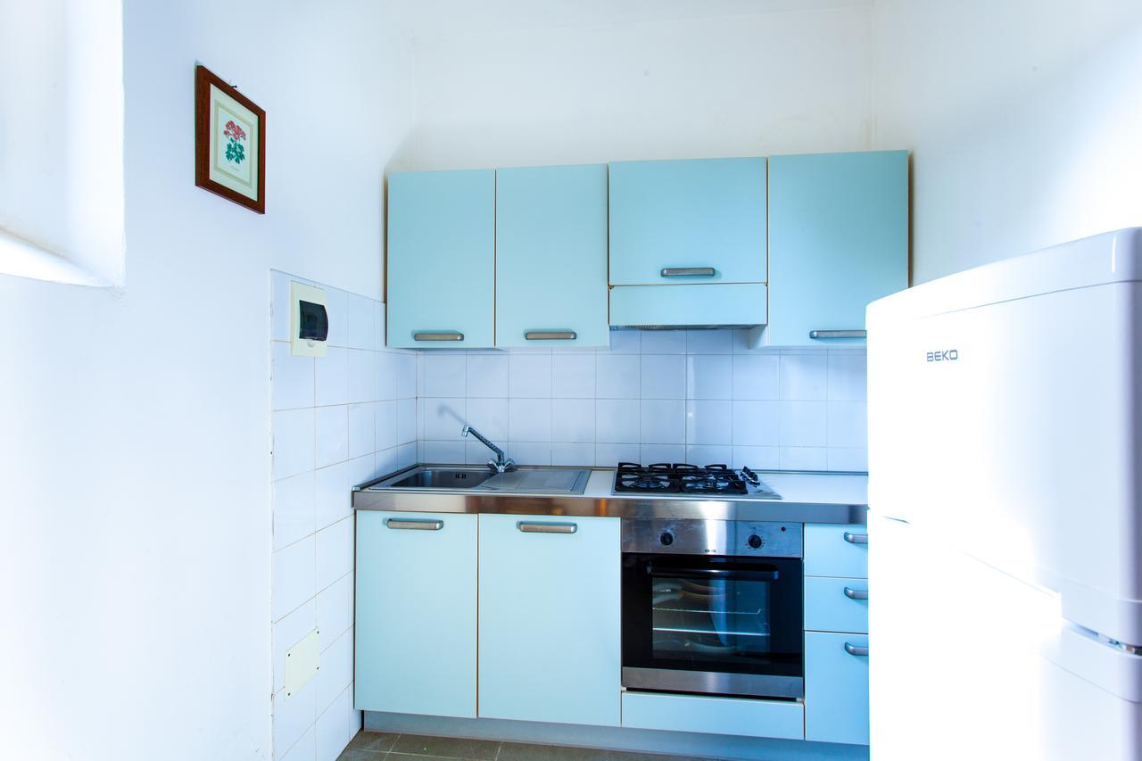 מרינה די קסטנייטו קרדוצ'י Villa Emilia מראה חיצוני תמונה
