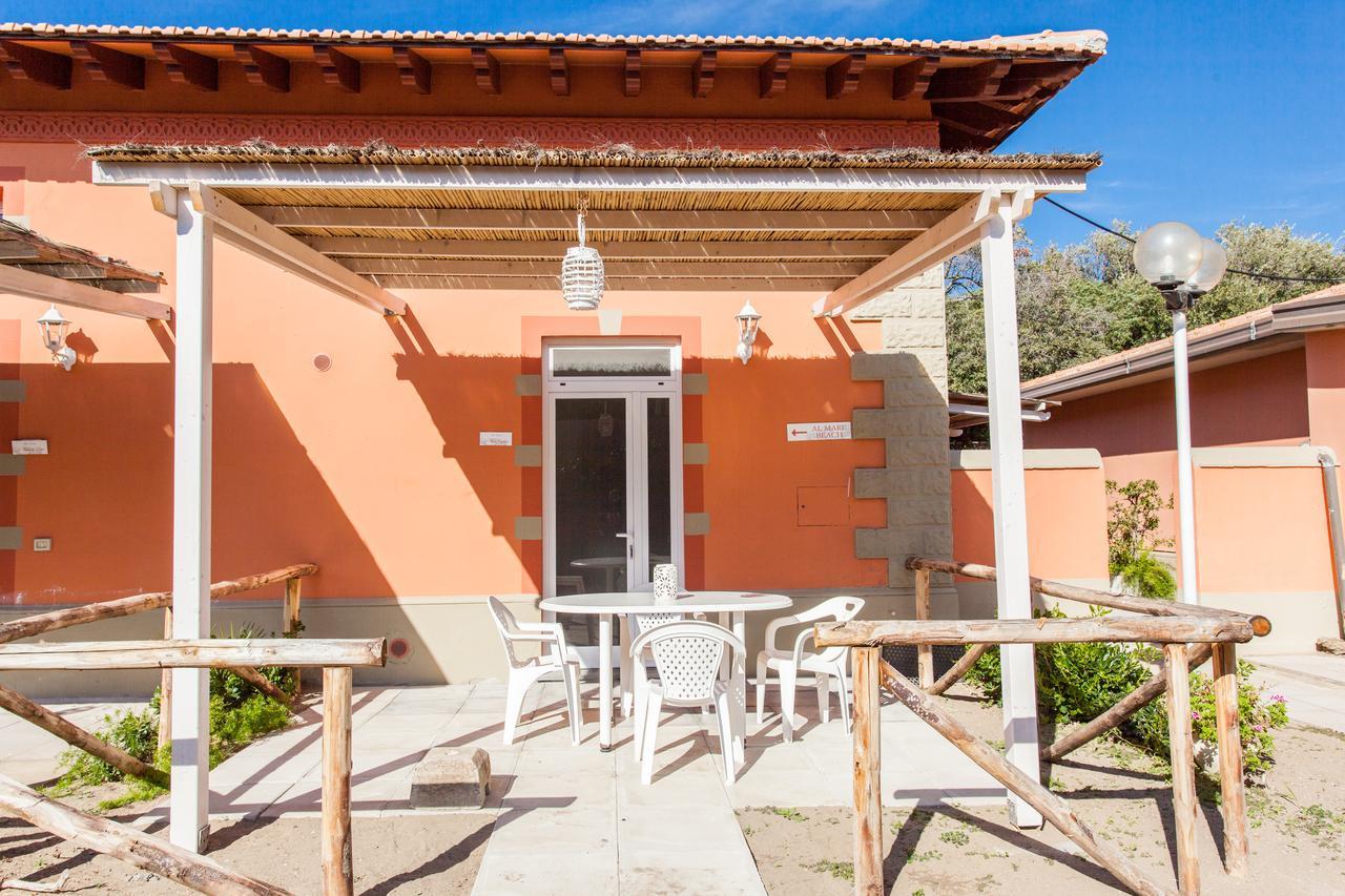 מרינה די קסטנייטו קרדוצ'י Villa Emilia מראה חיצוני תמונה
