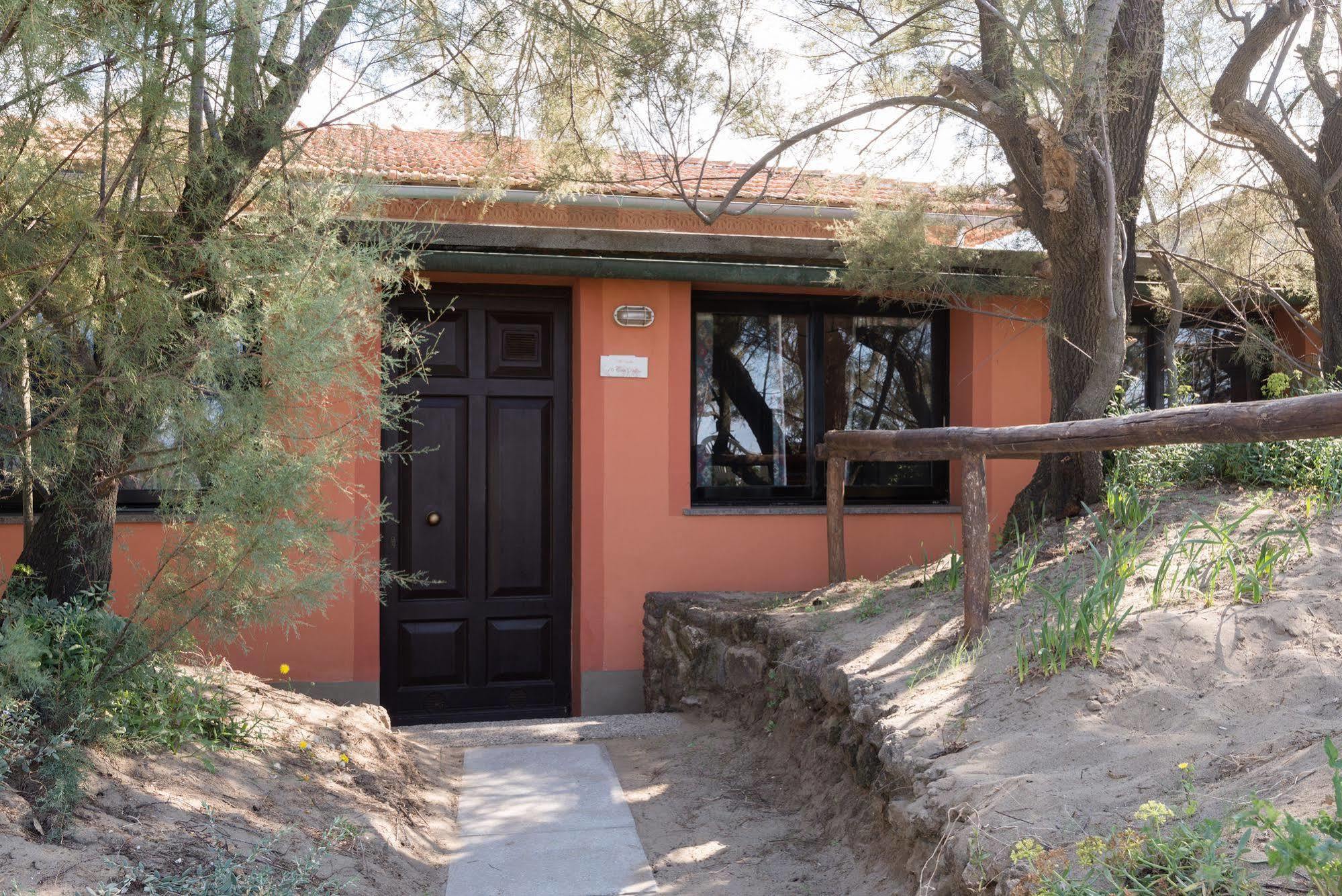 מרינה די קסטנייטו קרדוצ'י Villa Emilia מראה חיצוני תמונה