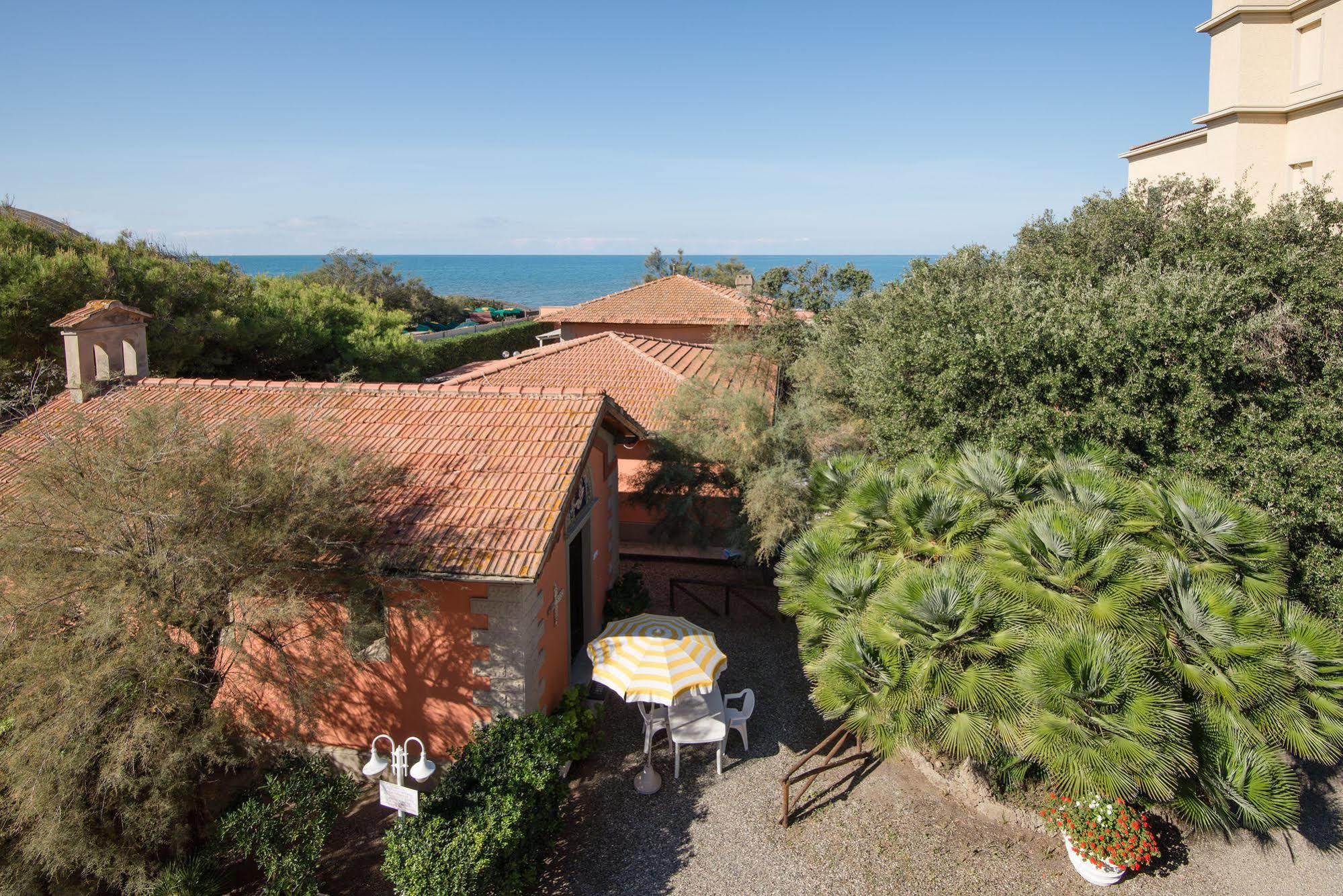 מרינה די קסטנייטו קרדוצ'י Villa Emilia מראה חיצוני תמונה