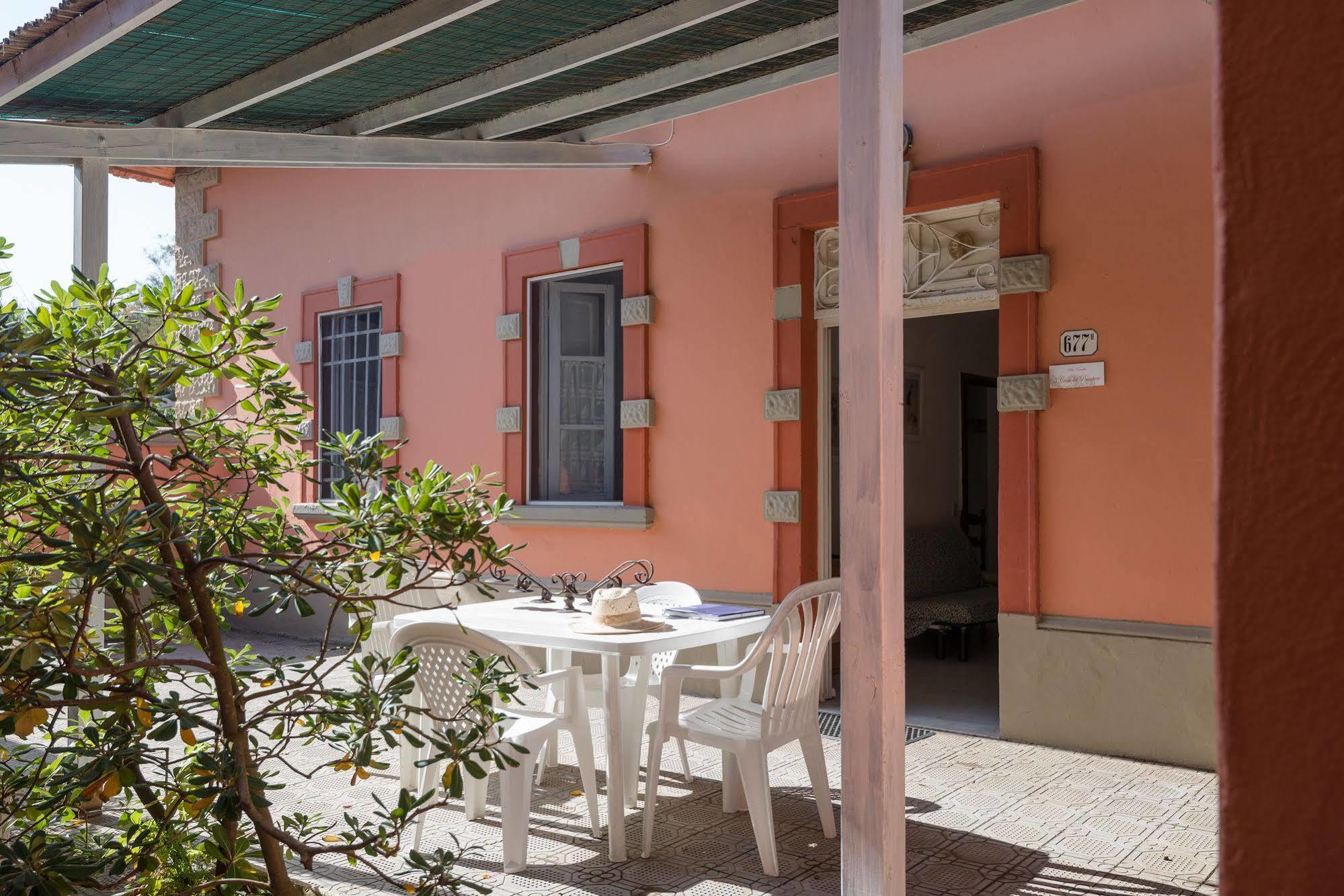מרינה די קסטנייטו קרדוצ'י Villa Emilia מראה חיצוני תמונה