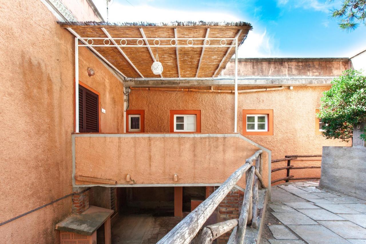 מרינה די קסטנייטו קרדוצ'י Villa Emilia מראה חיצוני תמונה