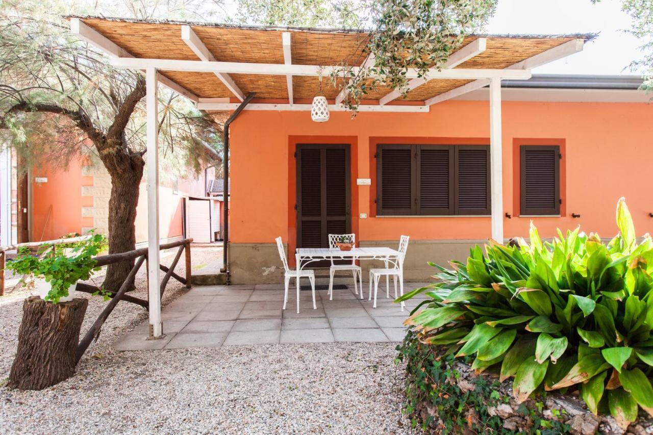 מרינה די קסטנייטו קרדוצ'י Villa Emilia מראה חיצוני תמונה