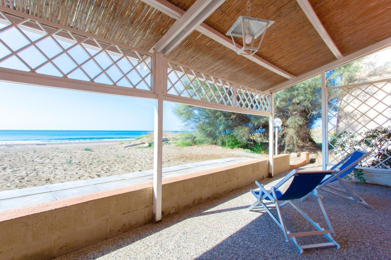 מרינה די קסטנייטו קרדוצ'י Villa Emilia מראה חיצוני תמונה