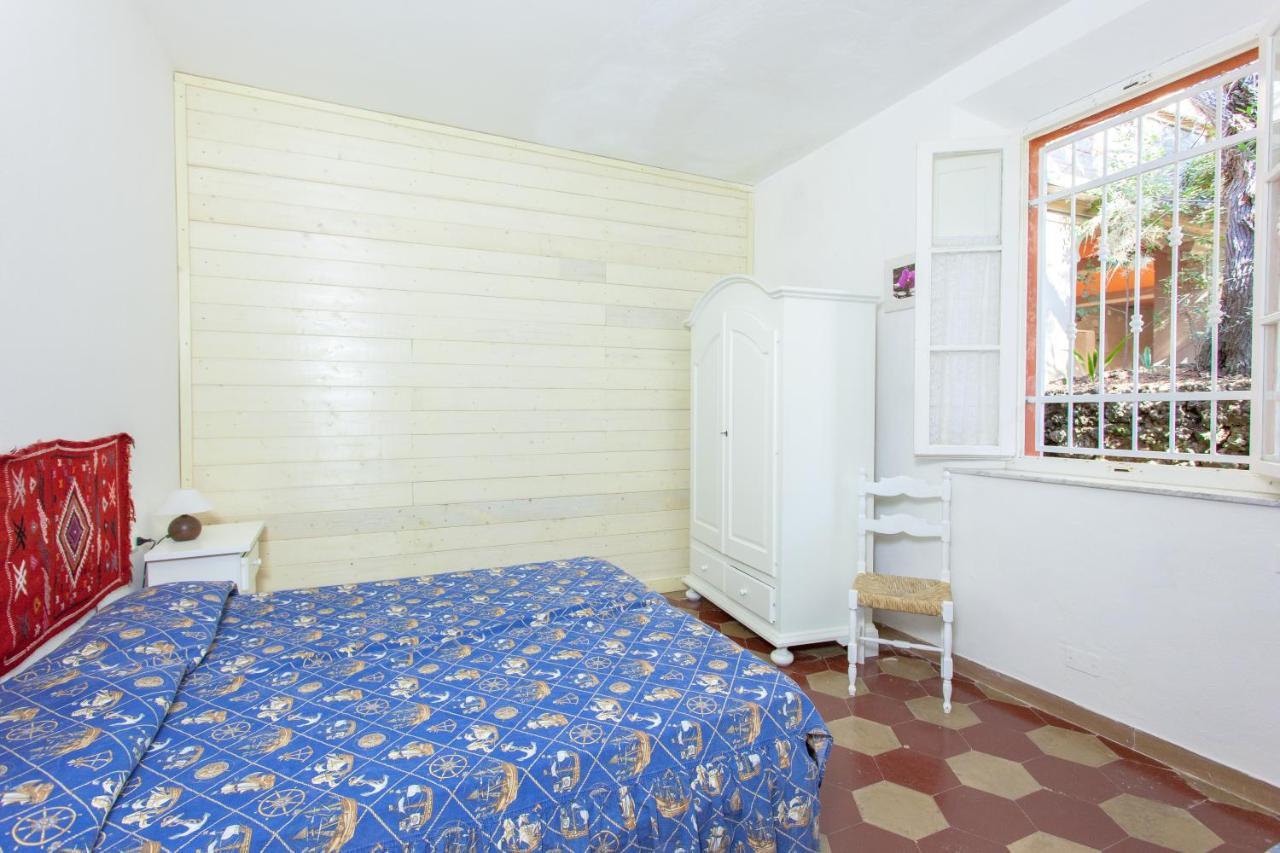 מרינה די קסטנייטו קרדוצ'י Villa Emilia מראה חיצוני תמונה