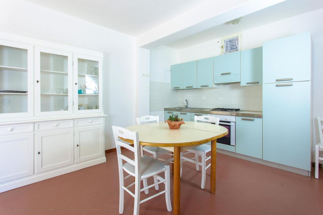 מרינה די קסטנייטו קרדוצ'י Villa Emilia מראה חיצוני תמונה
